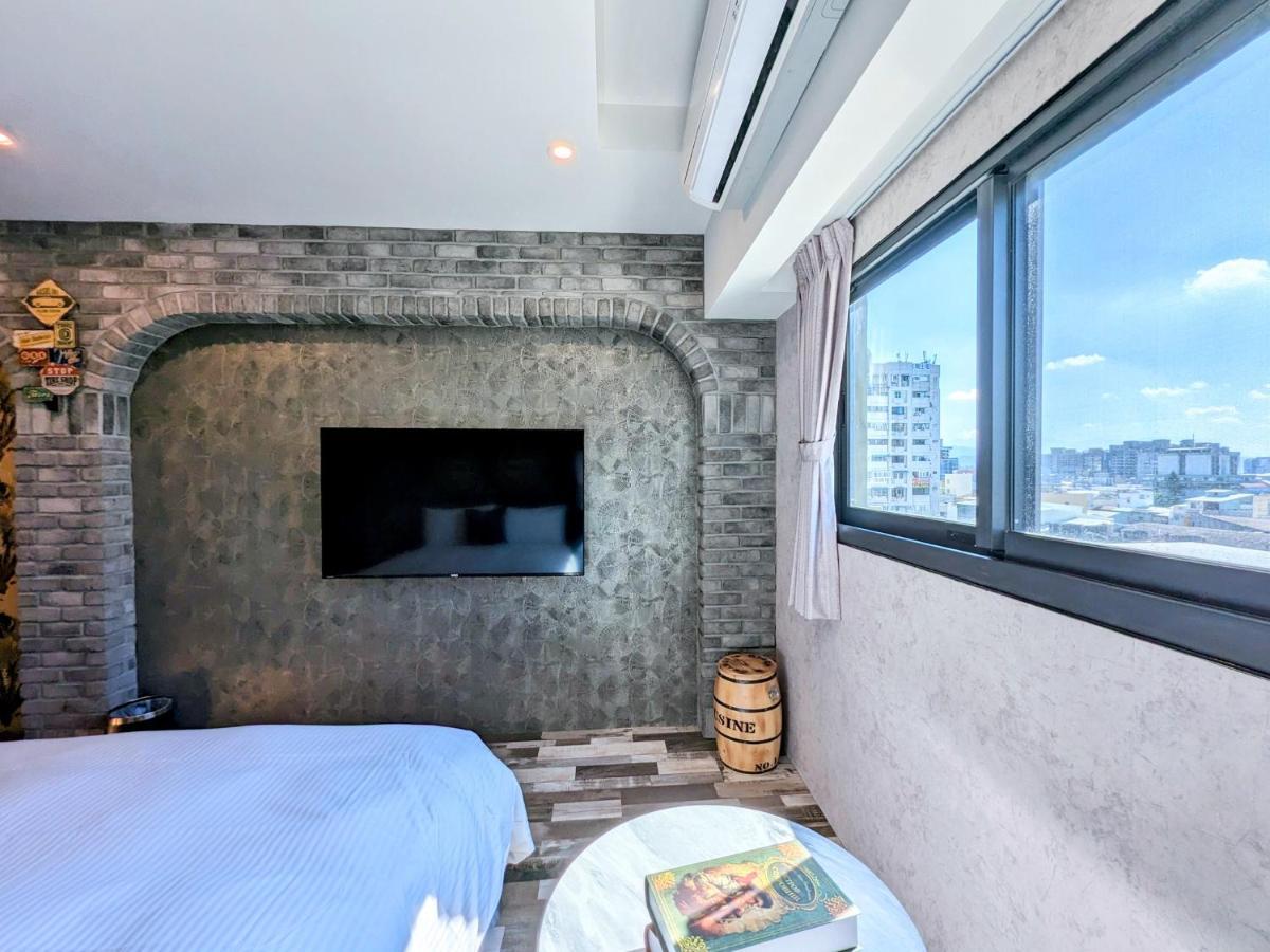 K Hotel - Yizhong Ταϊχούνγκ Εξωτερικό φωτογραφία