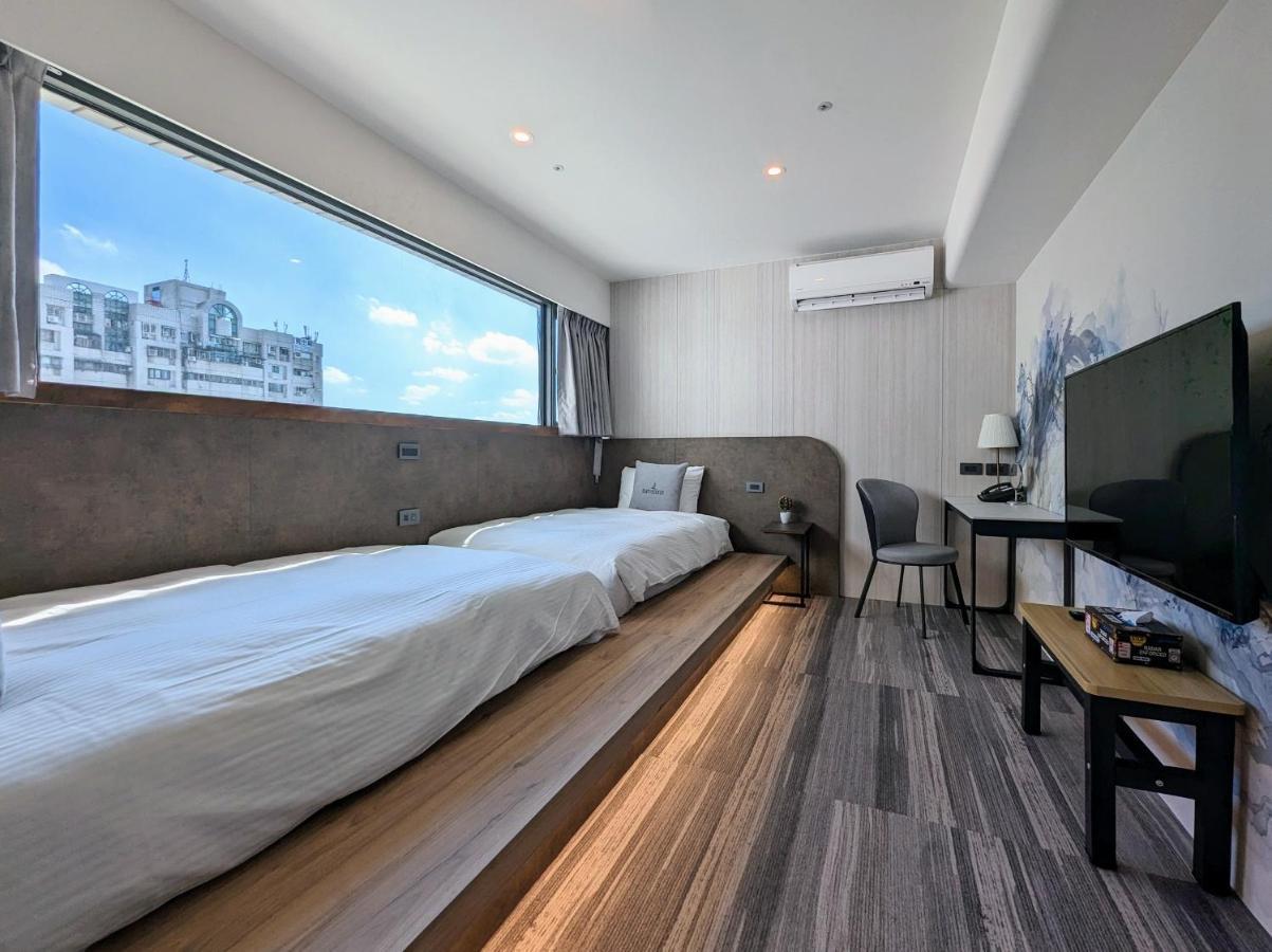 K Hotel - Yizhong Ταϊχούνγκ Εξωτερικό φωτογραφία