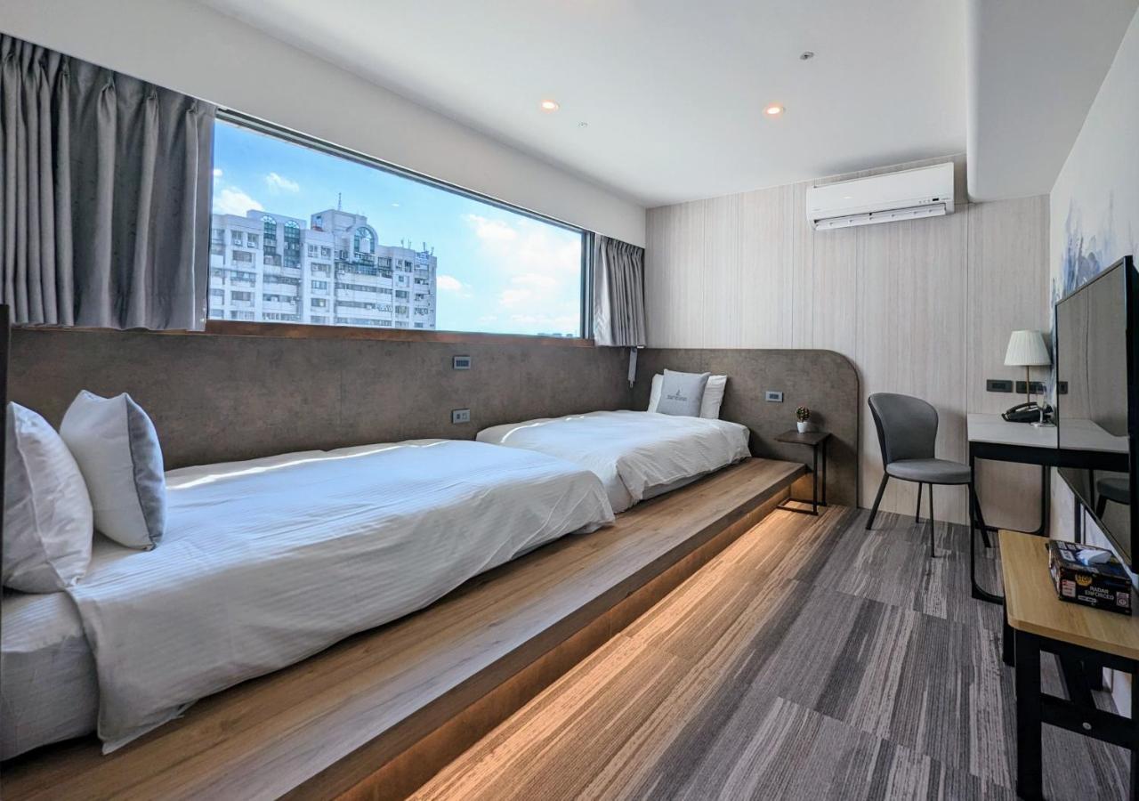 K Hotel - Yizhong Ταϊχούνγκ Εξωτερικό φωτογραφία