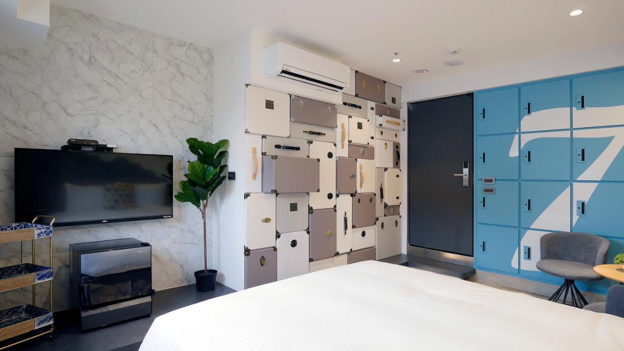 K Hotel - Yizhong Ταϊχούνγκ Εξωτερικό φωτογραφία
